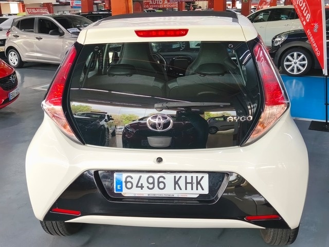 ToyotaAygo 1.0 70 x-play 51 kW (69 CV) Vehículo usado en Barcelona - 5