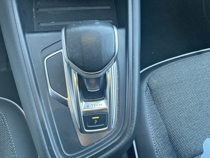 Renault Captur Zen E-TECH Híbrido enchufable 118 kW (160 CV) - 9 Renault Captur Zen E-TECH Híbrido enchufable 118 kW (160 CV) - 9