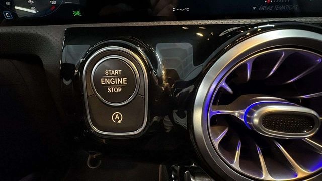 Mercedes-BenzClase A 180 d 85 kW (116 CV) Vehículo usado en Barcelona - 15