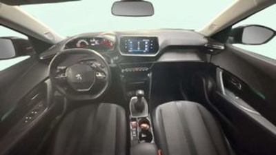 Peugeot 2008 BlueHDi 110 Allure Pack 81 kW (110 CV) Peugeot 2008 BlueHDi 110 Allure Pack 81 kW (110 CV)