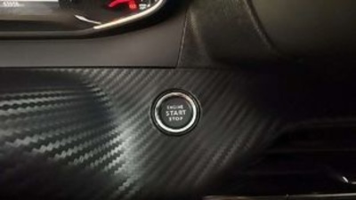 Peugeot 2008 BlueHDi 110 Allure Pack 81 kW (110 CV) Peugeot 2008 BlueHDi 110 Allure Pack 81 kW (110 CV)