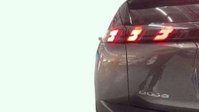 Peugeot 2008 BlueHDi 110 Allure Pack 81 kW (110 CV) Peugeot 2008 BlueHDi 110 Allure Pack 81 kW (110 CV)