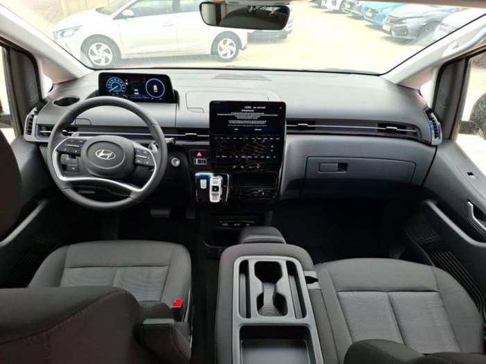 Hyundai Staria 1.6 T-GDi HEV Smartsense Auto 167 kW (225 CV) Vehículo usado en Las Palmas - 7 Hyundai Staria 1.6 T-GDi HEV Smartsense Auto 167 kW (225 CV) Vehículo usado en Las Palmas - 7