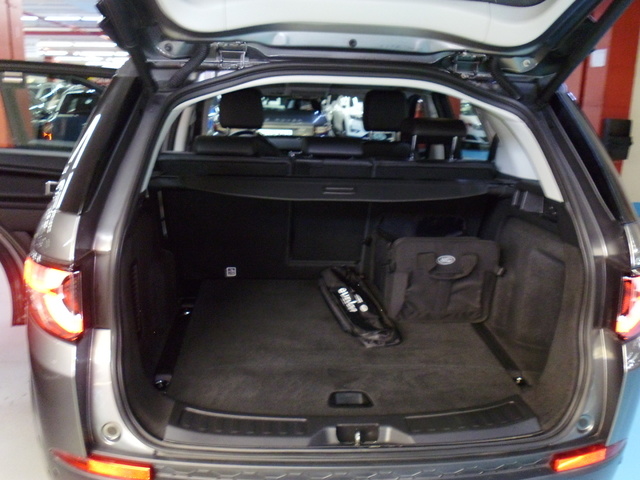 Land RoverDiscovery Sport 2.0L TD4 HSE 4x4 110 kW (150 CV) Vehículo usado en Barcelona - 13