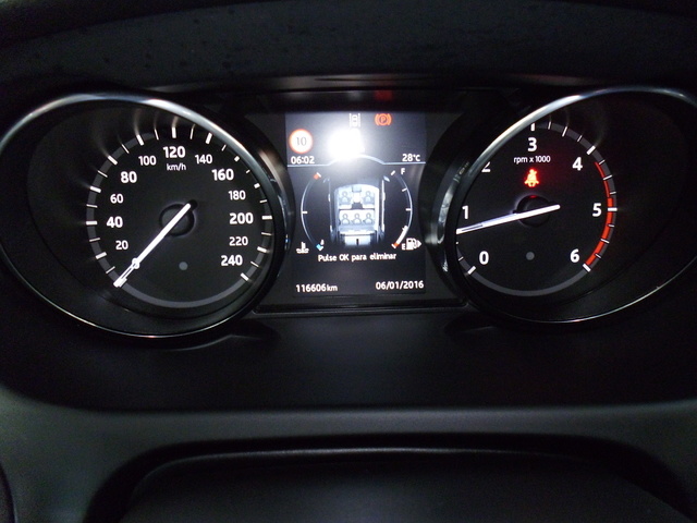 Land RoverDiscovery Sport 2.0L TD4 HSE 4x4 110 kW (150 CV) Vehículo usado en Barcelona - 18