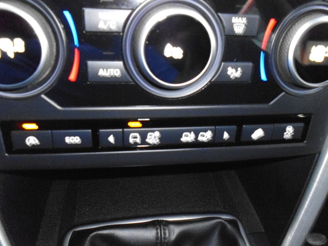 Land RoverDiscovery Sport 2.0L TD4 HSE 4x4 110 kW (150 CV) Vehículo usado en Barcelona - 28