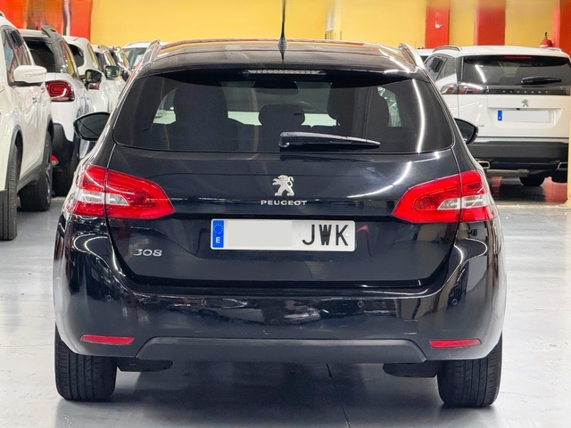 Peugeot308 SW PureTech 130 S&S Style 96 kW (130 CV) Vehículo usado en Barcelona - 7 Peugeot308 SW PureTech 130 S&S Style 96 kW (130 CV) Vehículo usado en Barcelona - 7