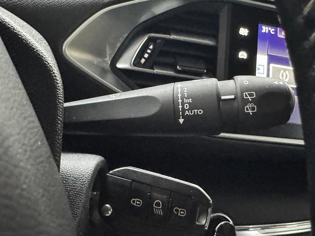 Peugeot308 SW PureTech 130 S&S Style 96 kW (130 CV) Vehículo usado en Barcelona - 19