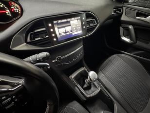 Peugeot 308 SW PureTech 130 S&S Style 96 kW (130 CV) Peugeot 308 SW PureTech 130 S&S Style 96 kW (130 CV)