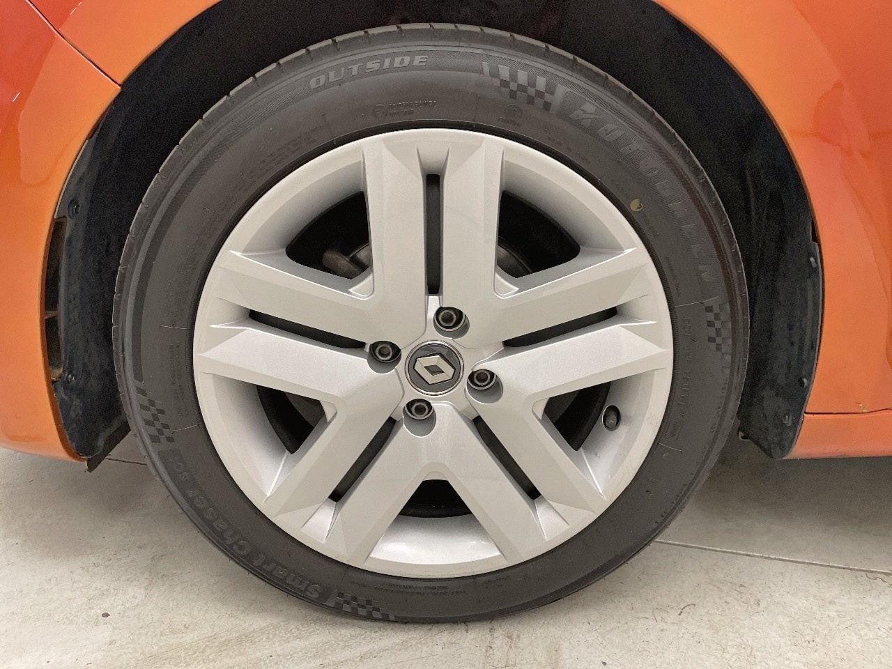 Renault Clio Intens TCe 74 kW (100 CV) - 4 Renault Clio Intens TCe 74 kW (100 CV) - 4