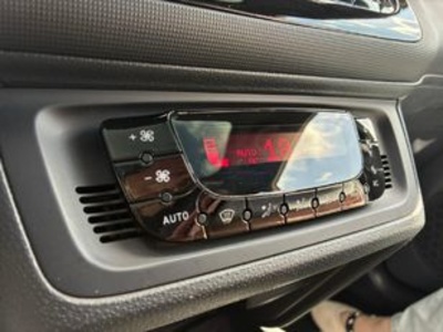 SEAT Ibiza SC 1.4 TSI Cupra Bocanegra DSG 132 kW (180 CV) SEAT Ibiza SC 1.4 TSI Cupra Bocanegra DSG 132 kW (180 CV)