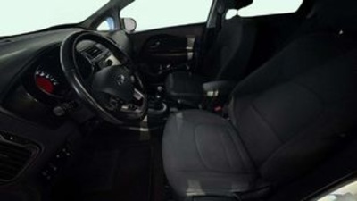 Kia Rio 1.2 CVVT Drive 62 kW (84 CV) Kia Rio 1.2 CVVT Drive 62 kW (84 CV)