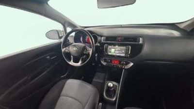 Kia Rio 1.2 CVVT Drive 62 kW (84 CV) Kia Rio 1.2 CVVT Drive 62 kW (84 CV)