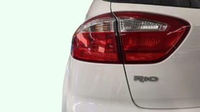 Kia Rio 1.2 CVVT Drive 62 kW (84 CV) Kia Rio 1.2 CVVT Drive 62 kW (84 CV)