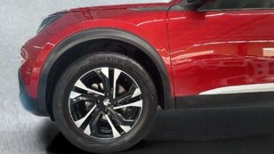 Peugeot 2008 PureTech 130 S&S Allure Pack EAT8 96 kW (130 CV) Peugeot 2008 PureTech 130 S&S Allure Pack EAT8 96 kW (130 CV)