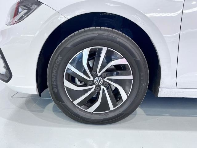 VolkswagenPolo Life 1.0 TSI 70 kW (95 CV)8