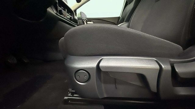 NissanQashqai DIG-T 140 mHEV Acenta 4x2 103 kW (140 CV) Vehículo usado en Barcelona - 16 NissanQashqai DIG-T 140 mHEV Acenta 4x2 103 kW (140 CV) Vehículo usado en Barcelona - 16