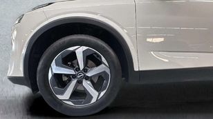 Nissan Qashqai DIG-T 140 mHEV Acenta 4x2 103 kW (140 CV) Nissan Qashqai DIG-T 140 mHEV Acenta 4x2 103 kW (140 CV)