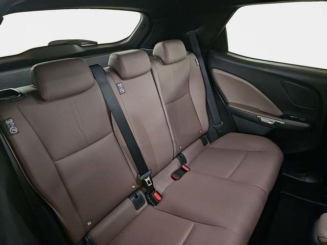 Lexus LBX 1.5 HEV Elegant Plus 100 kW (136 CV) Vehículo usado en Madrid - 12