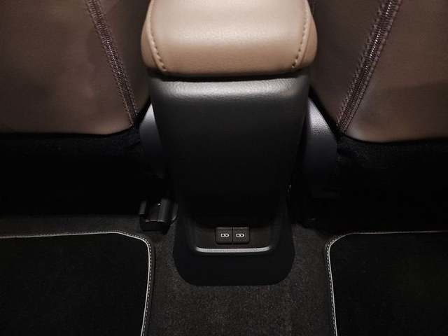 Lexus LBX 1.5 HEV Elegant Plus 100 kW (136 CV) Vehículo usado en Madrid - 32