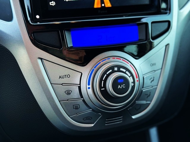 Hyundaiix20 1.6 MPI BlueDrive Tecno 93 kW (126 CV) Vehículo usado en Barcelona - 22 Hyundaiix20 1.6 MPI BlueDrive Tecno 93 kW (126 CV) Vehículo usado en Barcelona - 22