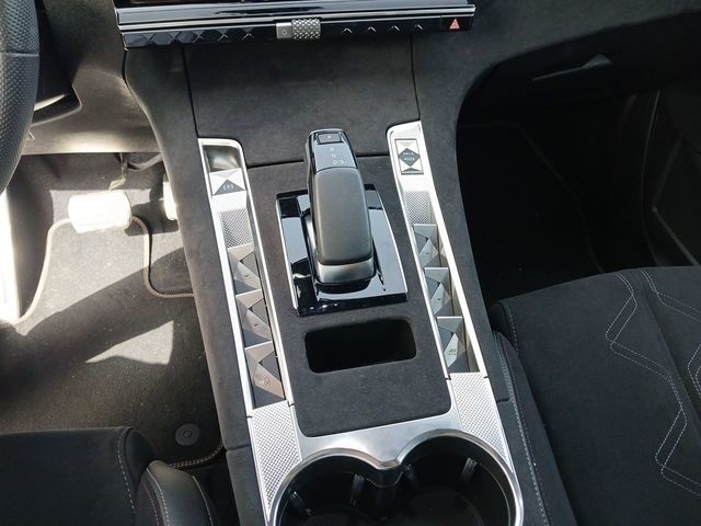 DS DS 7 E-Tense 225 Performance Line 165 kW (225 CV) Vehículo usado en Las Palmas - 10 DS DS 7 E-Tense 225 Performance Line 165 kW (225 CV) Vehículo usado en Las Palmas - 10