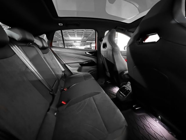 Volkswagen ID.5 GTX Tracción 4 220 kW (299 CV) KM0 en Las Palmas - 11