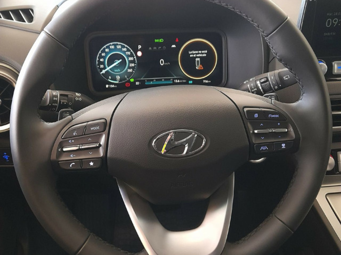 Hyundai Kona BEV 39kWh HiTech 100 kW (136 CV) Vehículo usado en Las Palmas - 7 Hyundai Kona BEV 39kWh HiTech 100 kW (136 CV) Vehículo usado en Las Palmas - 7