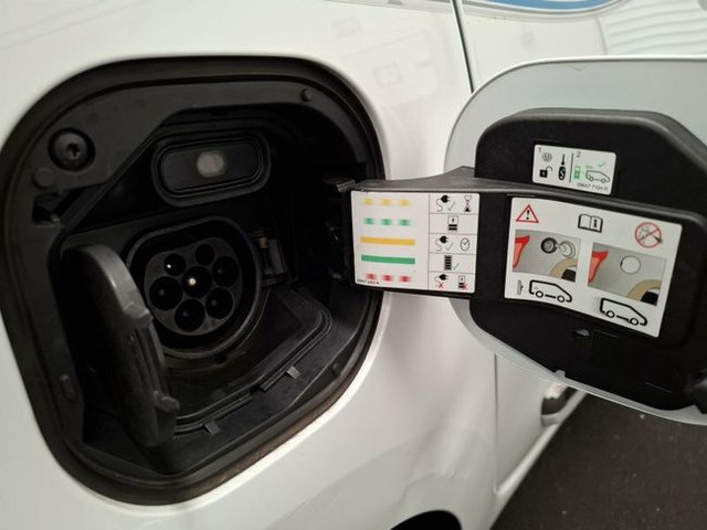 Renault Twingo E-Tech Zen R80 batería 20kWh 60 kW (82 CV) Vehículo usado en Las Palmas - 8