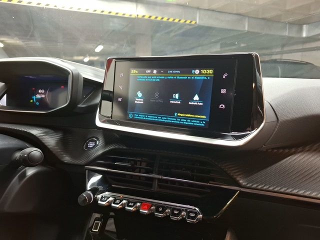 Peugeot e-2008 Eléctrico Allure Pack 100 kW (136 CV) Vehículo usado en Las Palmas - 6 Peugeot e-2008 Eléctrico Allure Pack 100 kW (136 CV) Vehículo usado en Las Palmas - 6