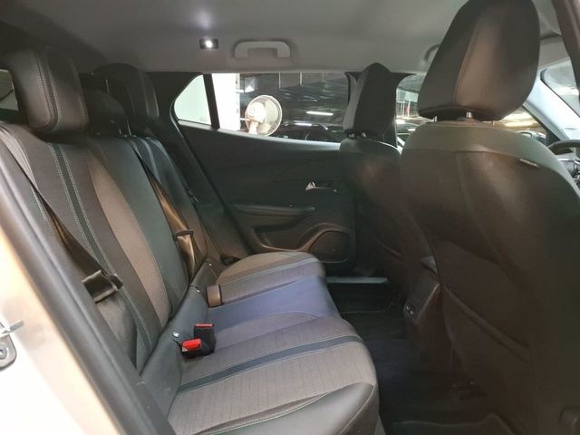 Peugeot e-2008 Eléctrico Allure Pack 100 kW (136 CV) Vehículo usado en Las Palmas - 11