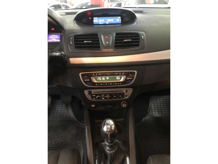 RenaultMegane Sport Tourer Dynamique dCi 81 kW (110 CV) Vehículo usado en Barcelona - 15 RenaultMegane Sport Tourer Dynamique dCi 81 kW (110 CV) Vehículo usado en Barcelona - 15