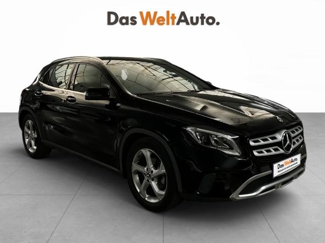 Mercedes-BenzGLA 180 90 kW (122 CV)