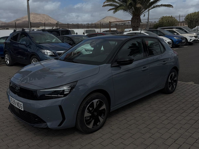 Opel Corsa Electric Long Range GS 51kWh 115 kW (156 CV) KM0 en Las Palmas - 1