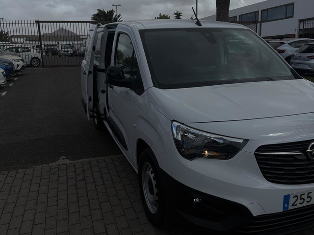 Opel Combo-e Life BEV 50kWh Edition XL 100 kW (136 CV) KM0 en Las Palmas - 2