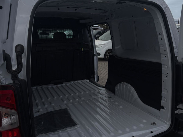 Opel Combo-e Life BEV 50kWh Edition XL 100 kW (136 CV) KM0 en Las Palmas - 9