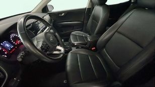 Kia Stonic 1.0 T-GDi Black Edition DCT 88 kW (120 CV) Kia Stonic 1.0 T-GDi Black Edition DCT 88 kW (120 CV)