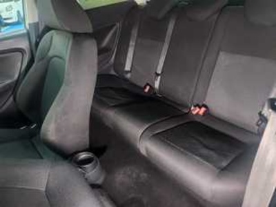 SEAT Ibiza 1.4 Junior 63 kW (85 CV) SEAT Ibiza 1.4 Junior 63 kW (85 CV)