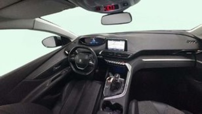 Peugeot 3008 PureTech 130 S&S Active 96 kW (130 CV) Peugeot 3008 PureTech 130 S&S Active 96 kW (130 CV)