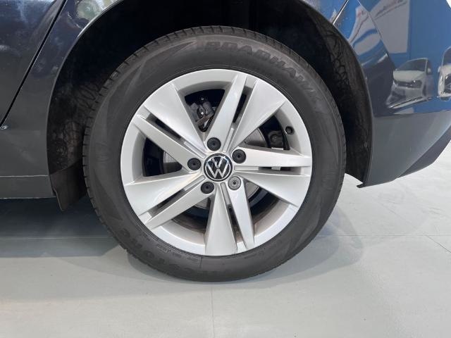 VolkswagenGolf 2.0 TDI 85 kW (115 CV)8