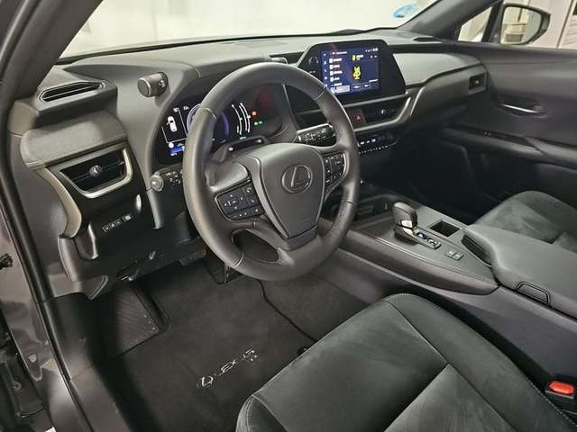 Lexus UX 300h Plus 146 kW (199 CV) Vehículo usado en Madrid - 8