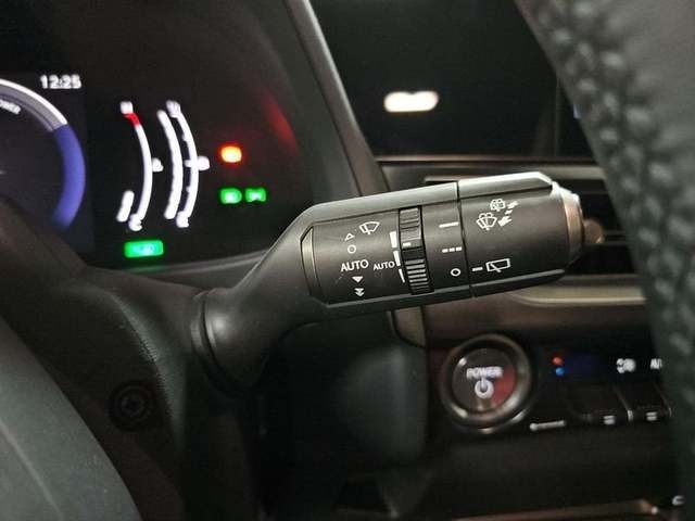 Lexus UX 300h Plus 146 kW (199 CV) Vehículo usado en Madrid - 17