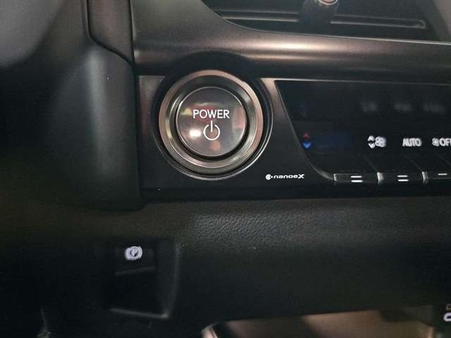 Lexus UX 300h Plus 146 kW (199 CV) Vehículo usado en Madrid - 22