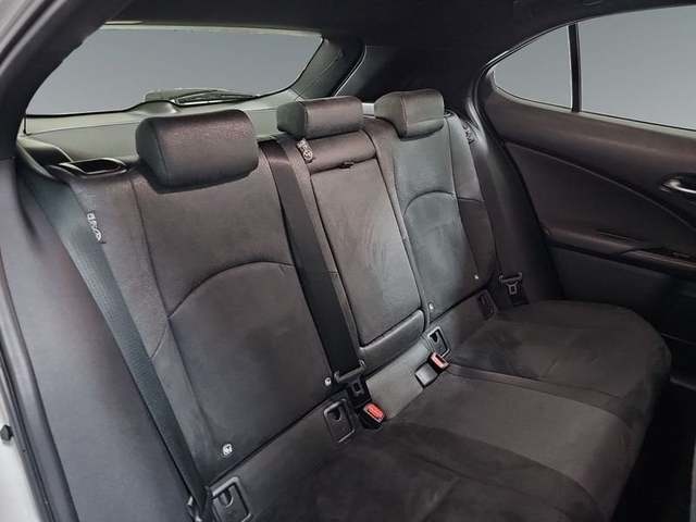 Lexus UX 300h Plus 146 kW (199 CV) Vehículo usado en Madrid - 10