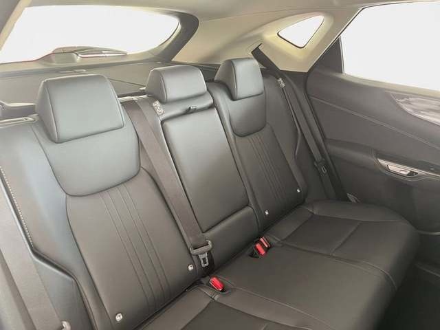 Lexus NX 450h+ Premium+ 4WD 225 kW (306 CV) Vehículo usado en Madrid - 8