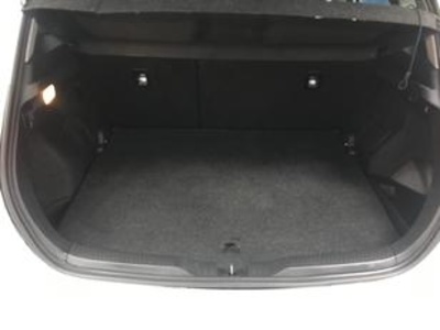 Toyota Auris 140H Hybrid Active 100 kW (136 CV) Toyota Auris 140H Hybrid Active 100 kW (136 CV)