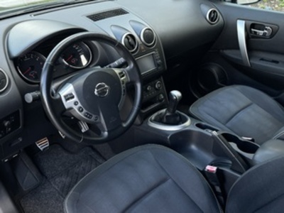 Nissan Qashqai 1.6 S&S Tekna Sport 4X2 86 kW (117 CV) Nissan Qashqai 1.6 S&S Tekna Sport 4X2 86 kW (117 CV)