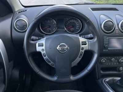 Nissan Qashqai 1.6 S&S Tekna Sport 4X2 86 kW (117 CV) Nissan Qashqai 1.6 S&S Tekna Sport 4X2 86 kW (117 CV)