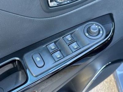 Renault Captur Zen dCi 66 kW (90 CV) EDC eco2 Renault Captur Zen dCi 66 kW (90 CV) EDC eco2