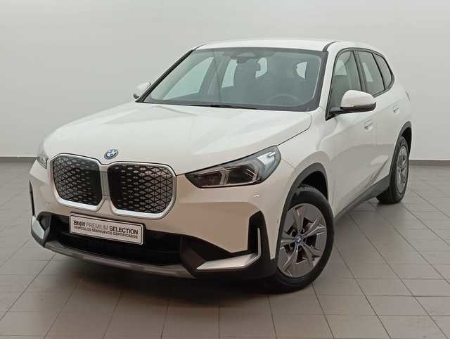 BMWiX1 xDrive30 230 kW (313 CV)
